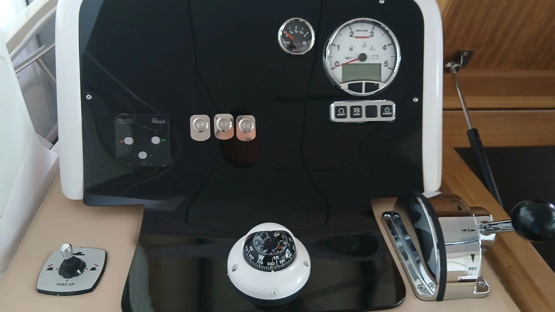 Barco nuevo en stock Cantieri Mimi Libeccio 8.5 WA - Panel