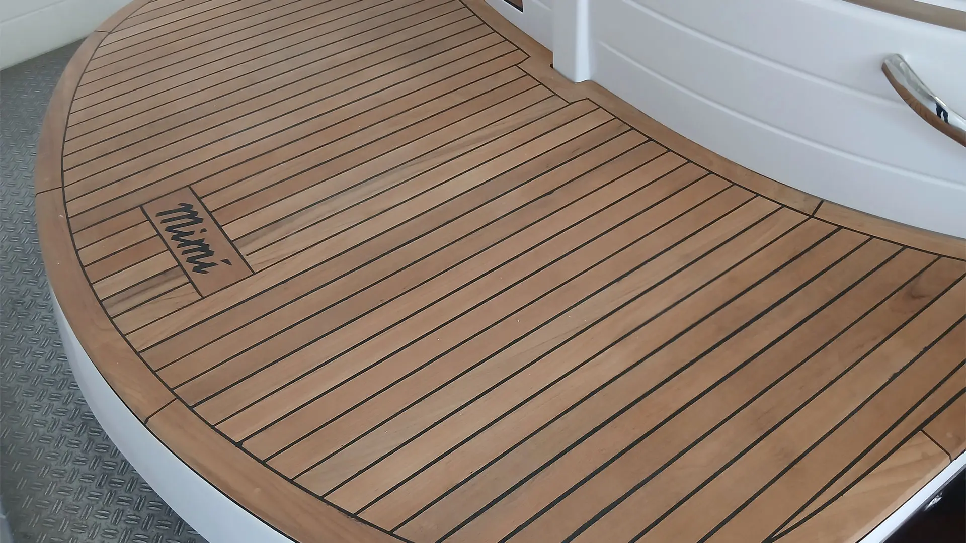 Barco nuevo en stock Cantieri Mimi Libeccio 8.5 WA - Plataforma de baño