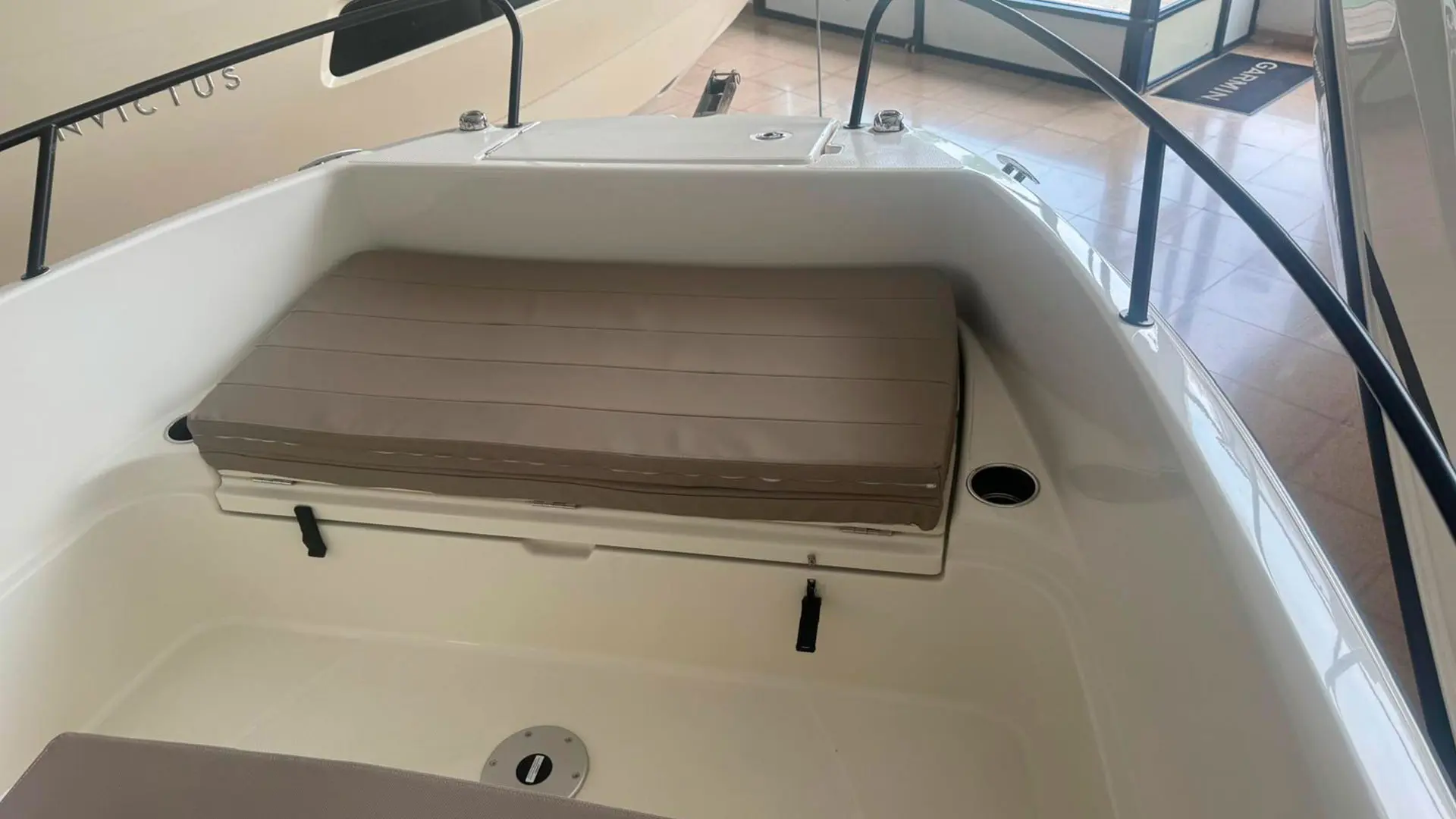 Barco nuevo en stock Quicksilver Activ 605 Open AP - Proa