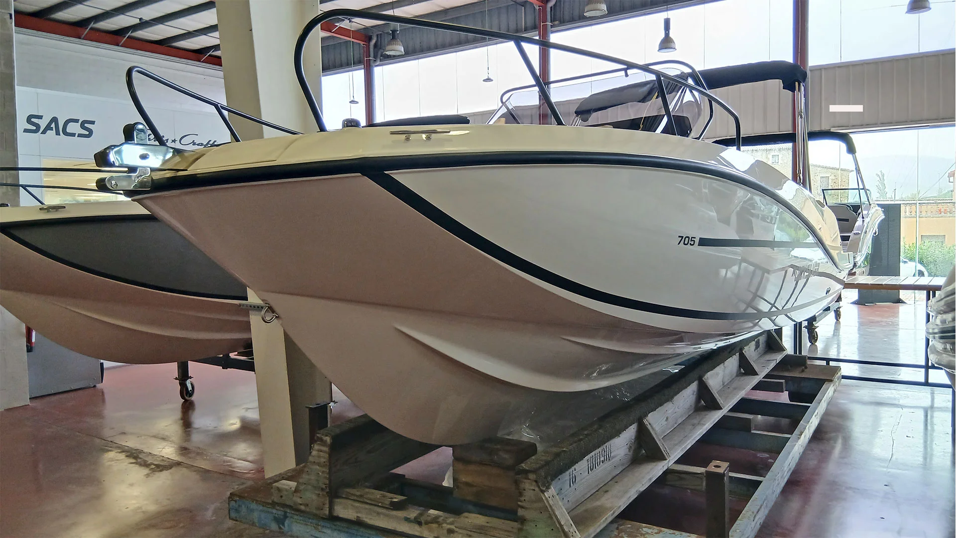 barco-nuevo-en-stock-quicksilver-activ-705-open-casco