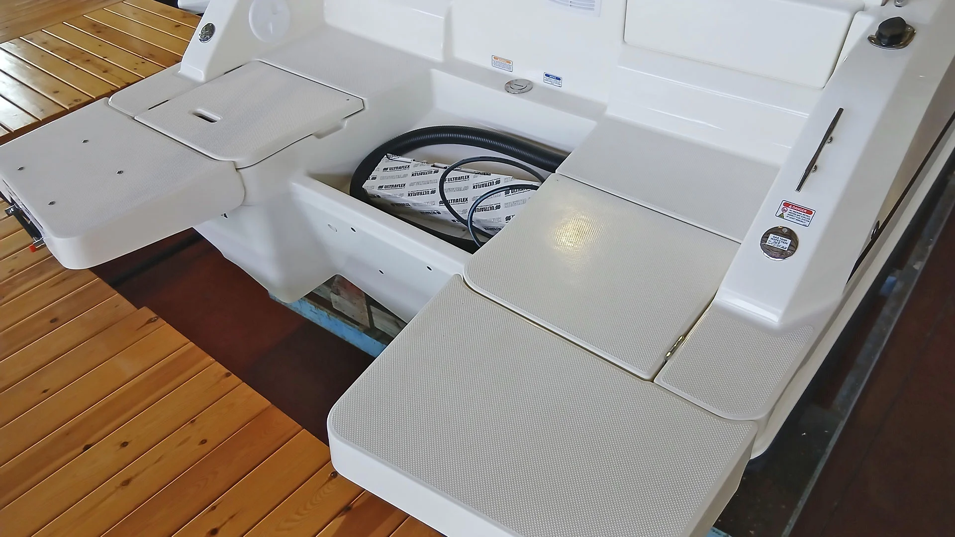 barco-nuevo-en-stock-quicksilver-activ-705-open-plataforma-de-baño