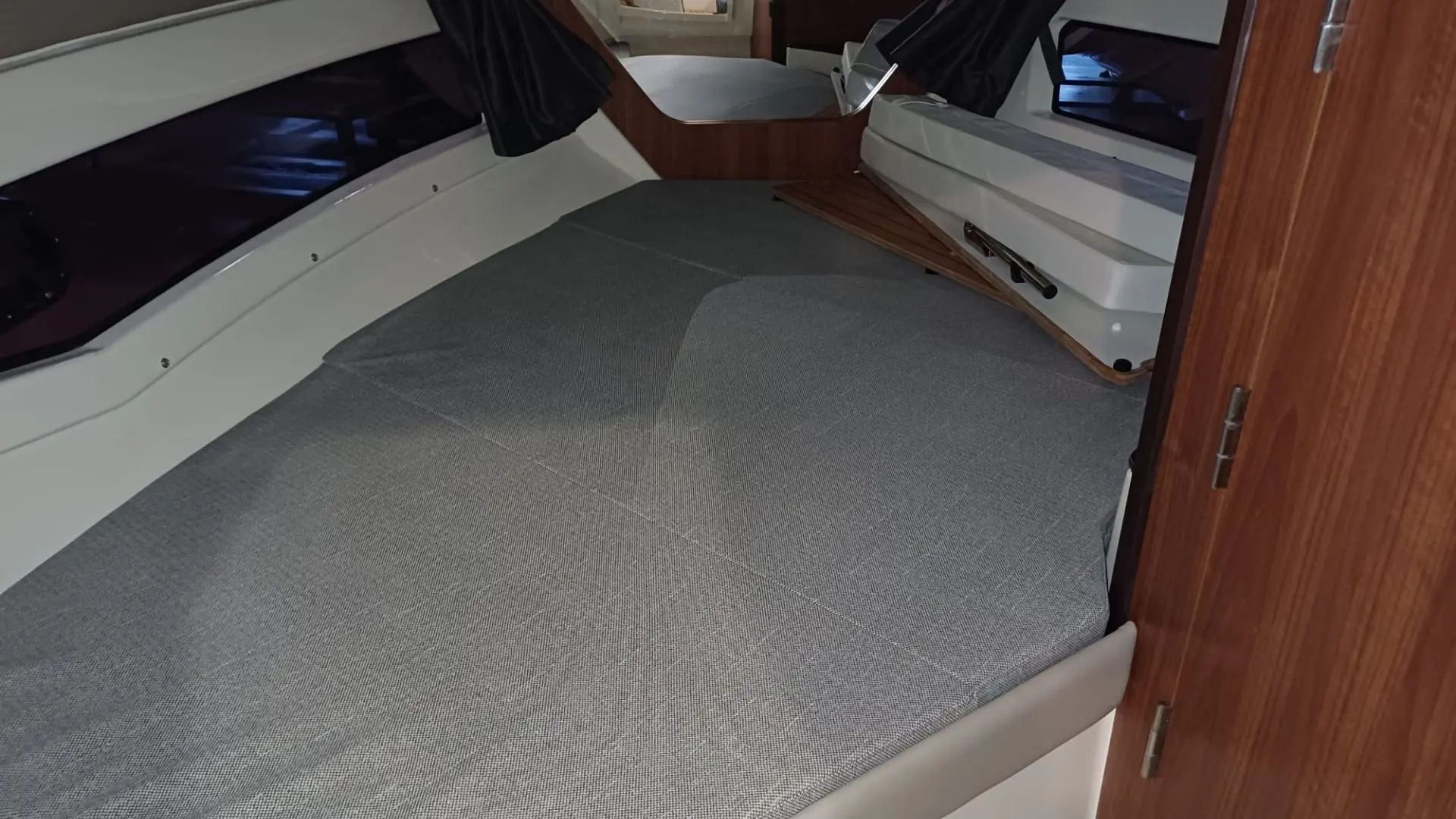 Barco nuevo en stock quicksilver activ 755 cruiser 2026 - Camarote