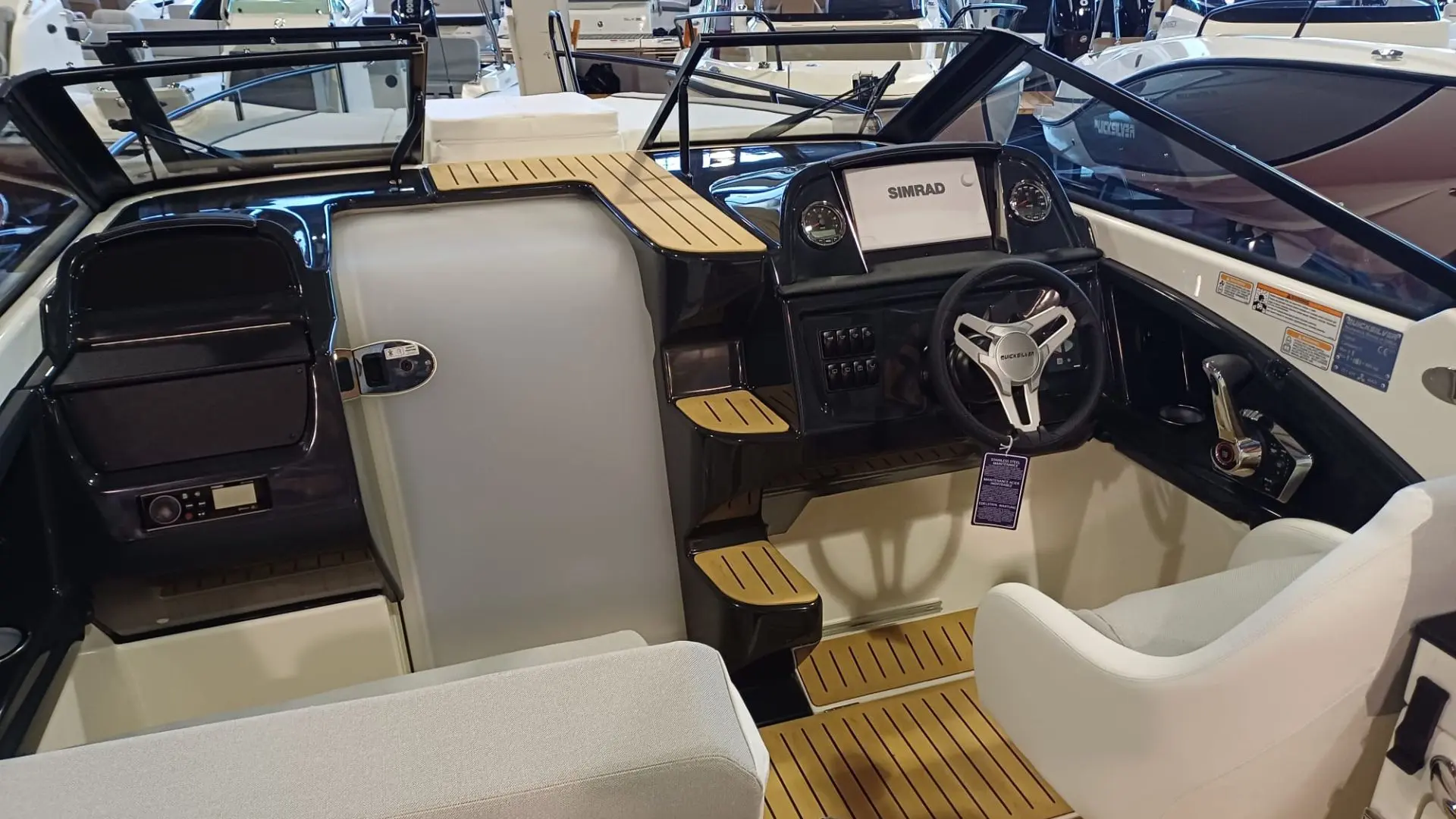 Barco nuevo en stock quicksilver activ 755 cruiser 2026 - Panel