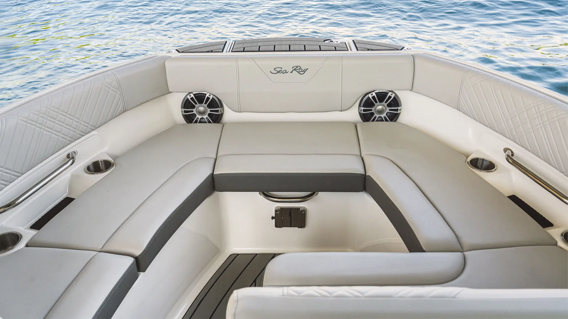 Barco nuevo en stock Sea Ray SDX 230 OB - Solárium