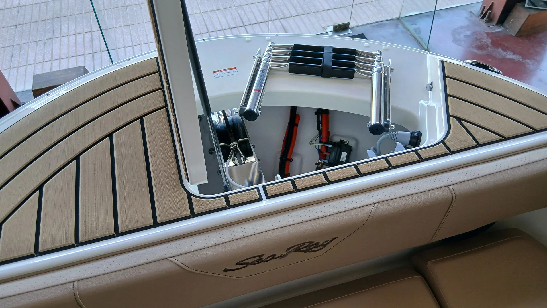 barco-nuevo-en-stock-sea-ray-sdx-270-molinete