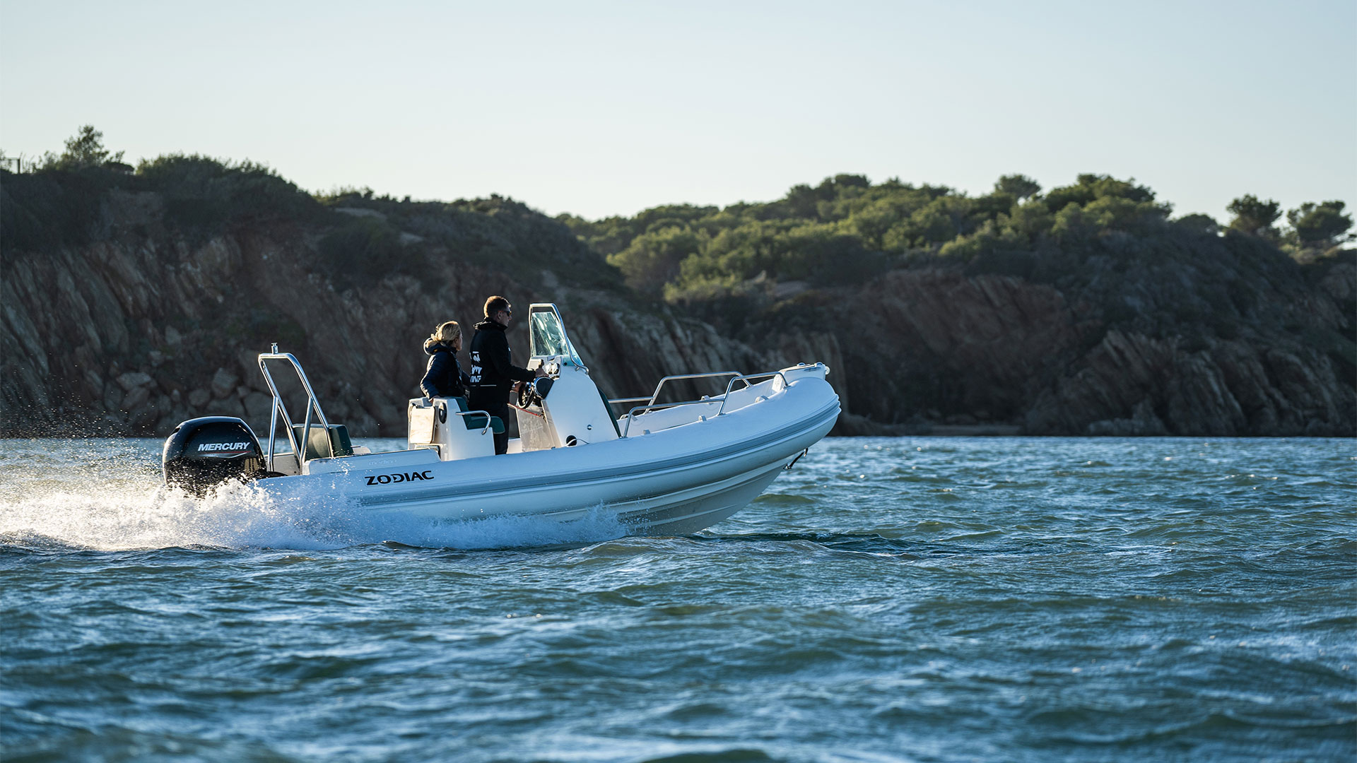 Barco nuevo en stock Zodiac Medline 5,8 - En travesía
