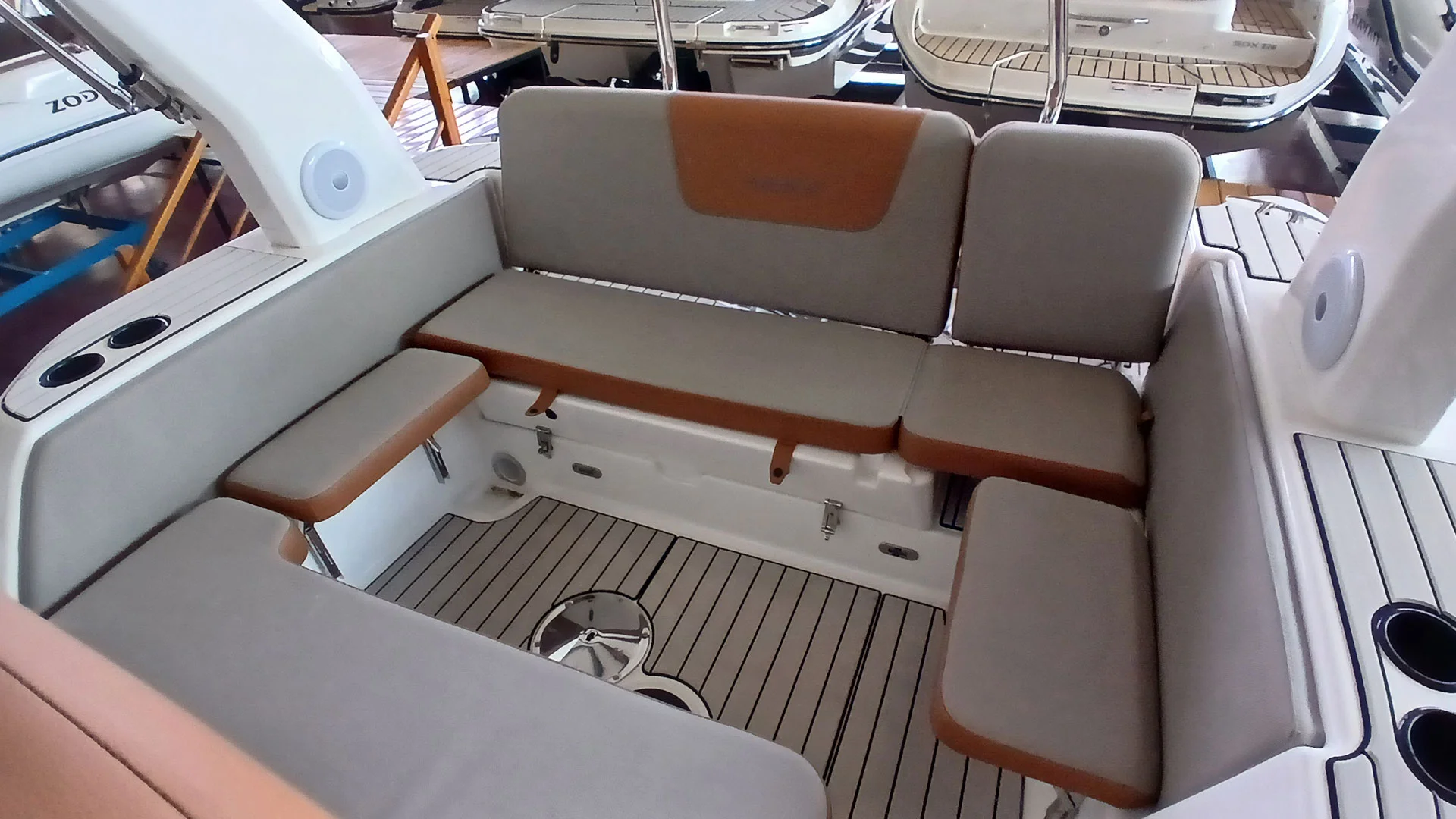barco-nuevo-en-stock-zodiac-medline-7-5-asientos-popa