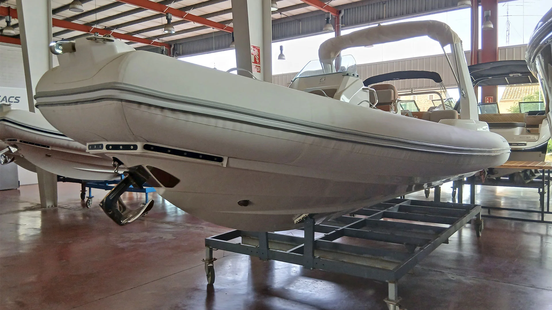 barco-nuevo-en-stock-zodiac-medline-7-5-casco