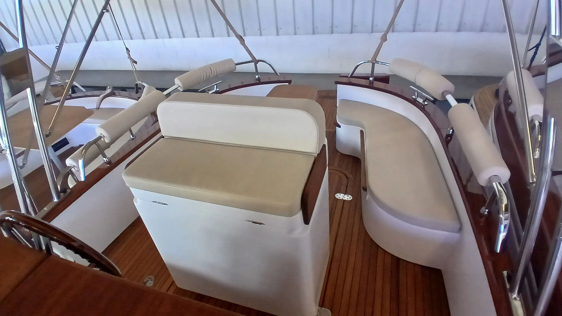barco-nuevo-entrega-inmediata-cantieri-mimi-libeccio-7-5-wa-bañera