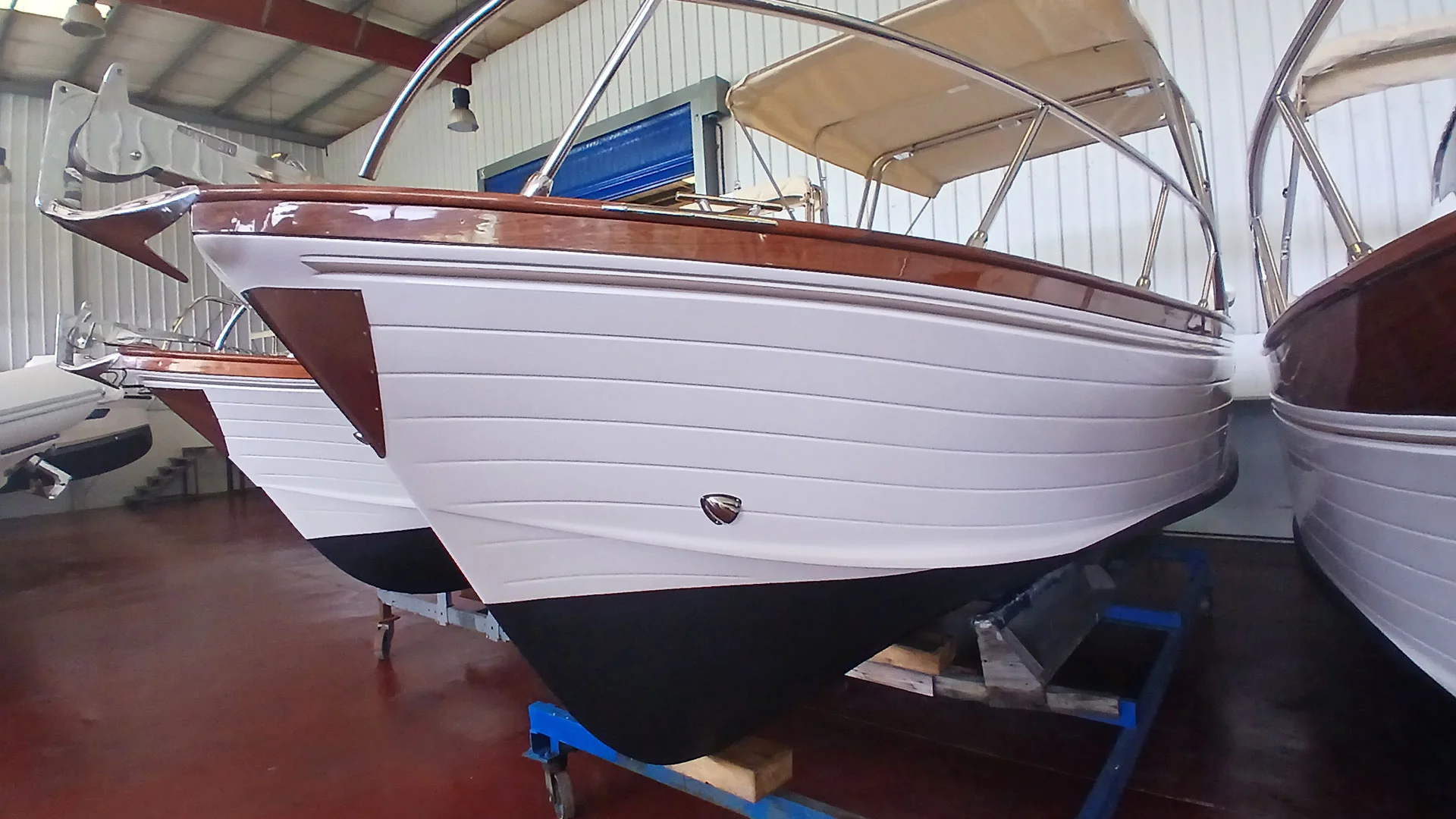 barco-nuevo-entrega-inmediata-cantieri-mimi-libeccio-7-classic-en-exposicion