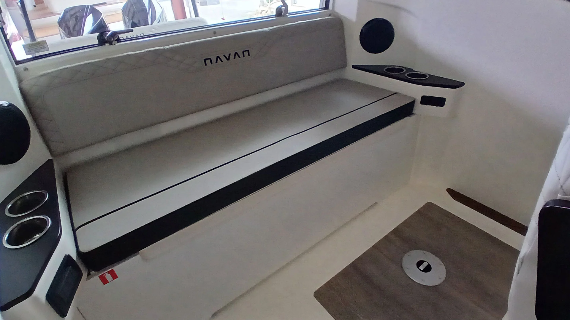 barco-nuevo-entrega-inmediata-navan-c30-asiento-cabina