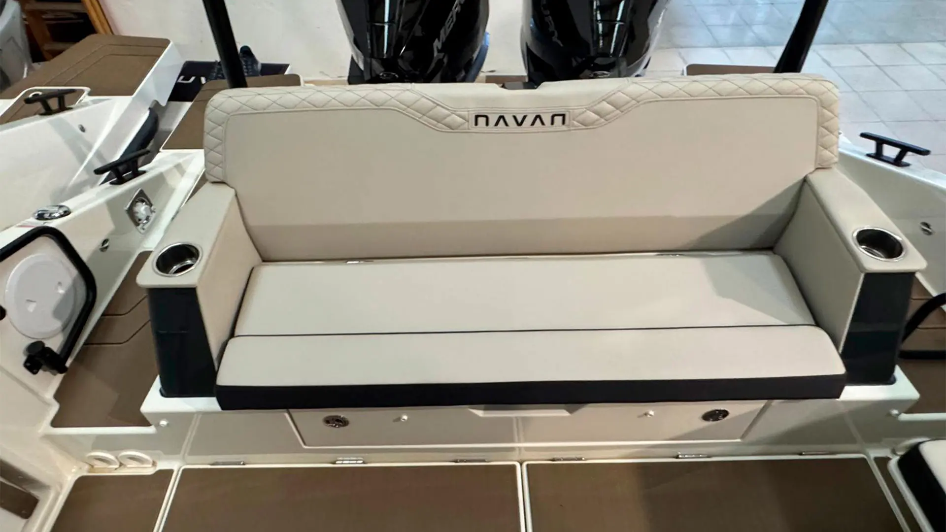Barco nuevo entrega inmediata Navan C30 Cabin ap -Asiento popa