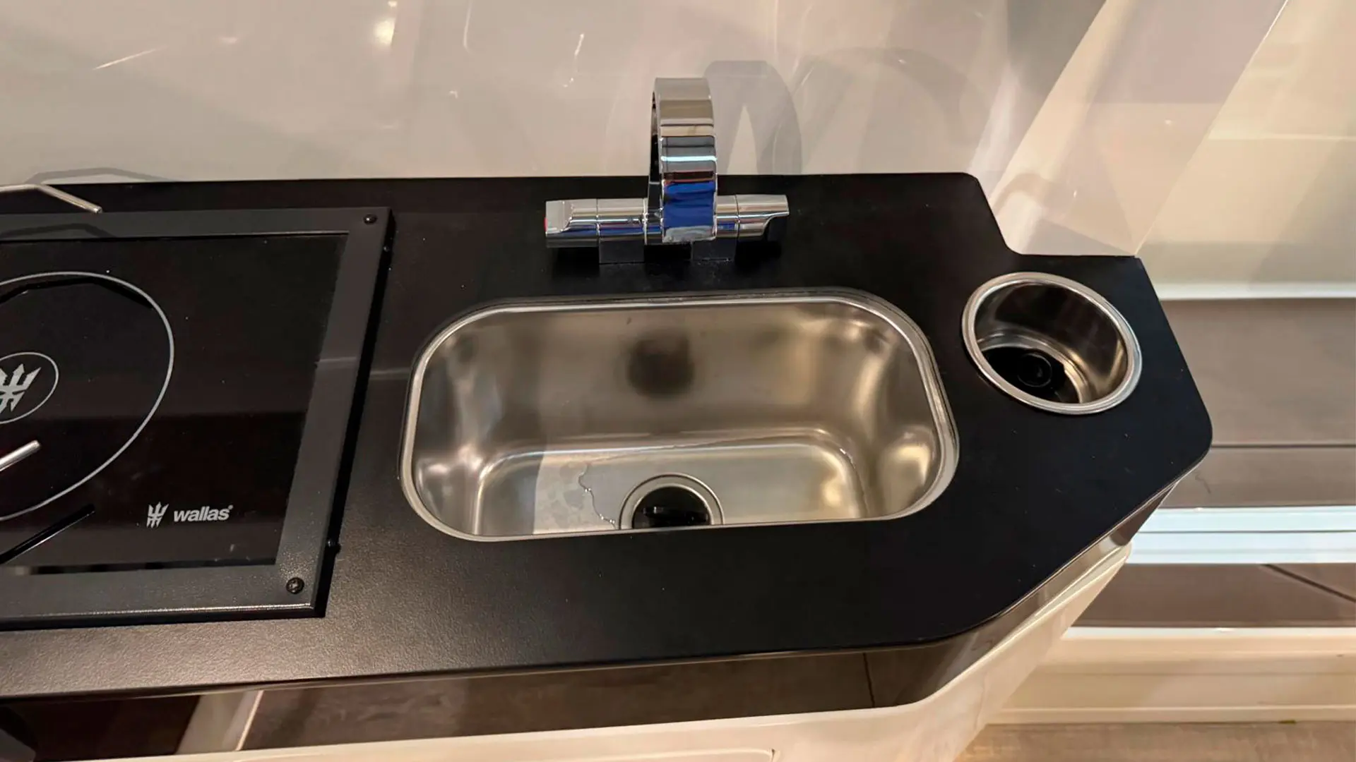 Barco nuevo entrega inmediata Navan C30 Cabin ap - Grifo cocina