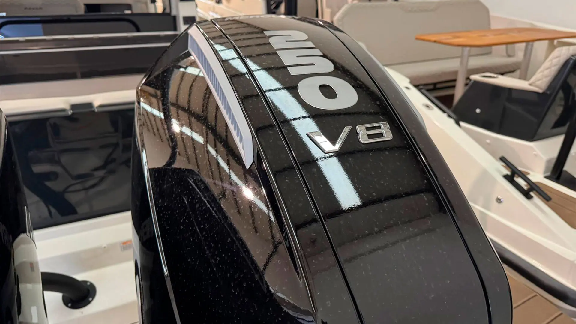 Barco nuevo entrega inmediata Navan C30 Cabin ap - Motor fueraborda Mercury V8