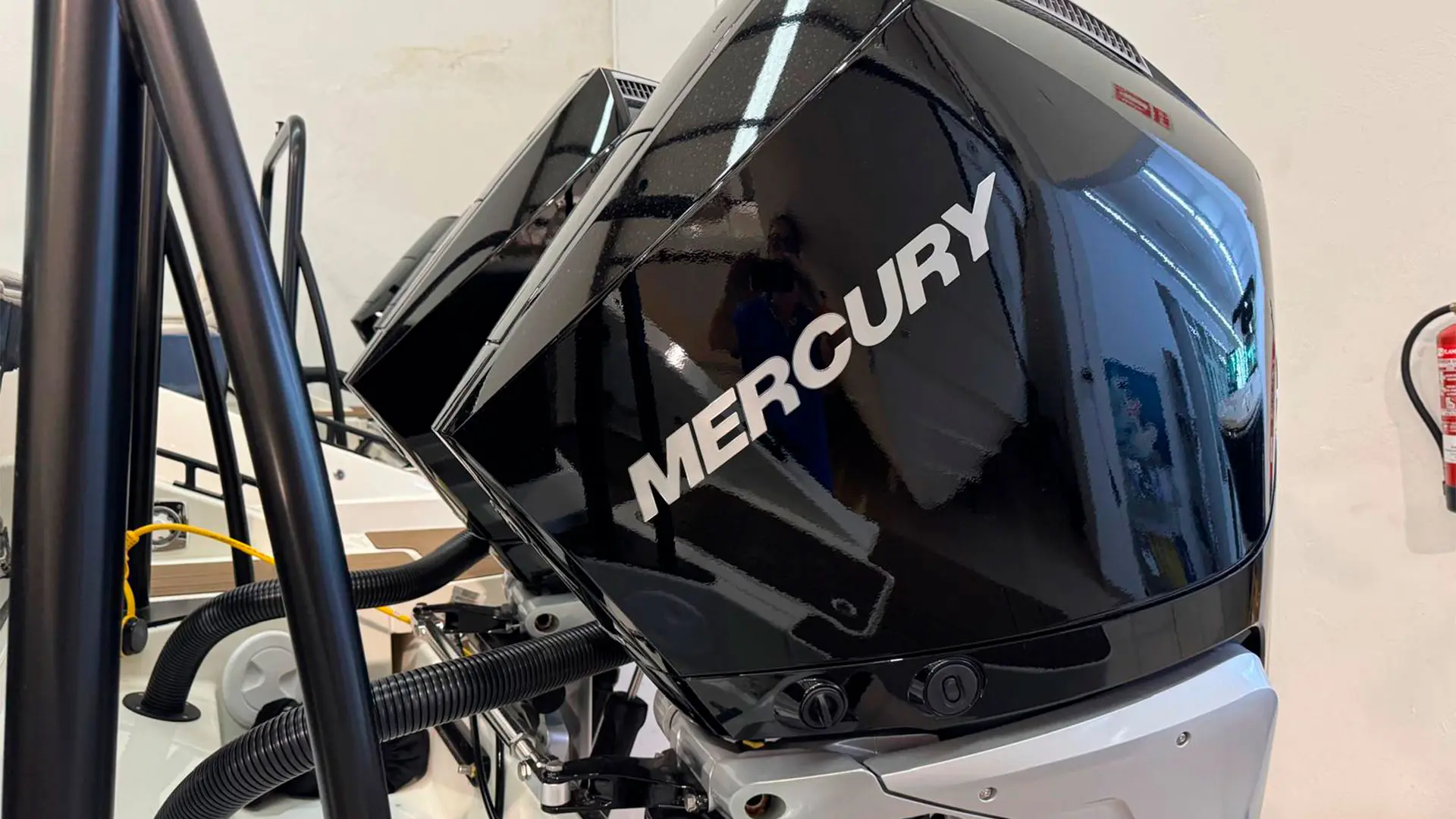 Barco nuevo entrega inmediata Navan C30 Cabin ap - Motores fueraborda Mercury