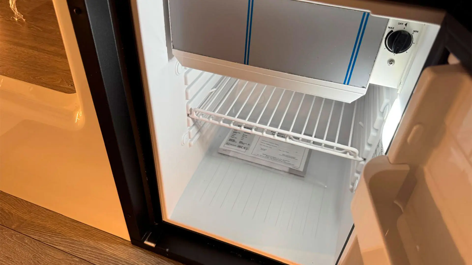 Barco nuevo entrega inmediata Navan C30 Cabin ap - Nevera