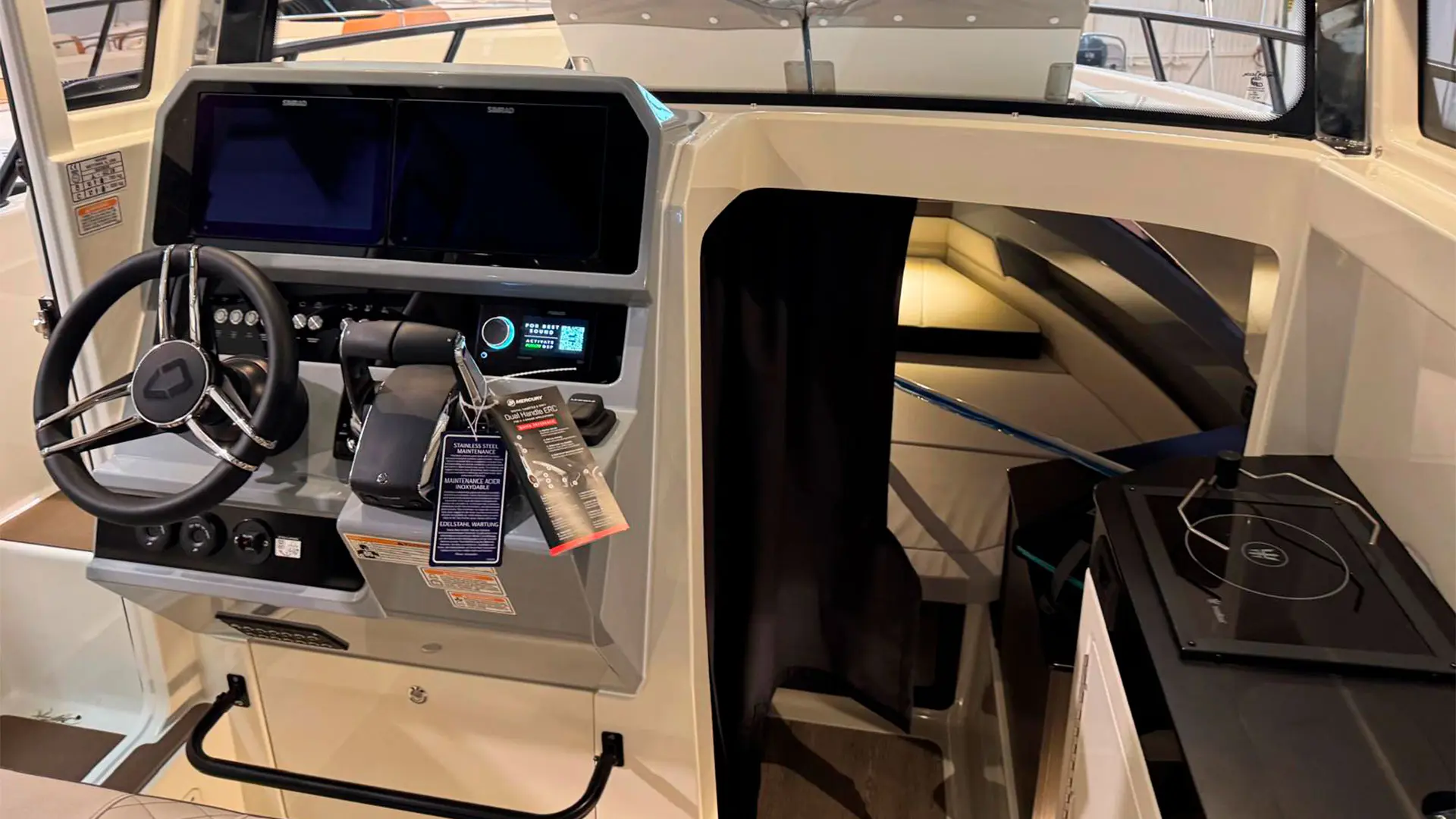 Barco nuevo entrega inmediata Navan C30 Cabin ap - Vista camarote