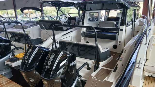 Barco nuevo entrega inmediata Navan C30 Cabin - Vista camarote imagen principal