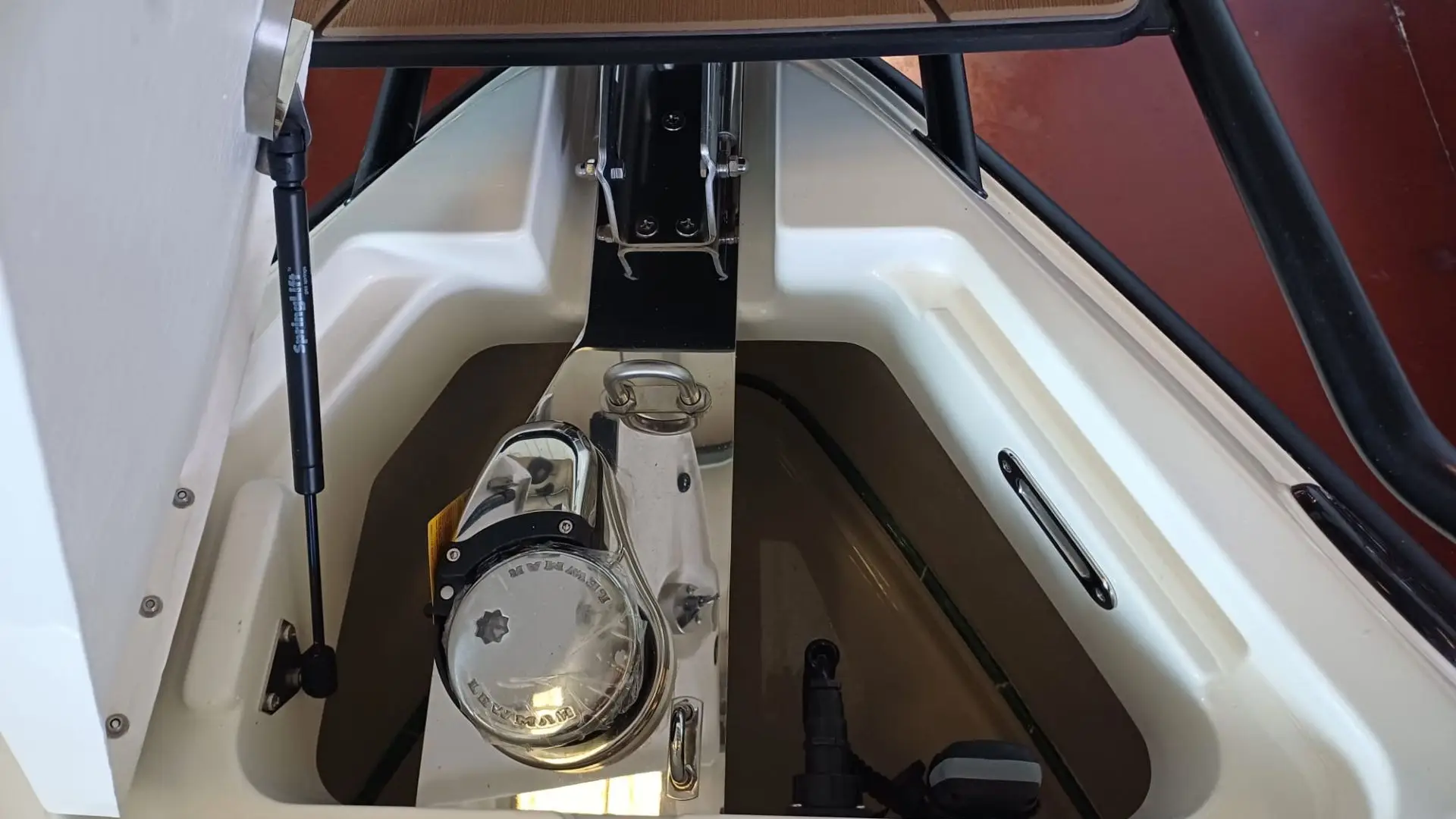 Barco nuevo entrega inmediata Navan S30 - Vista ancla