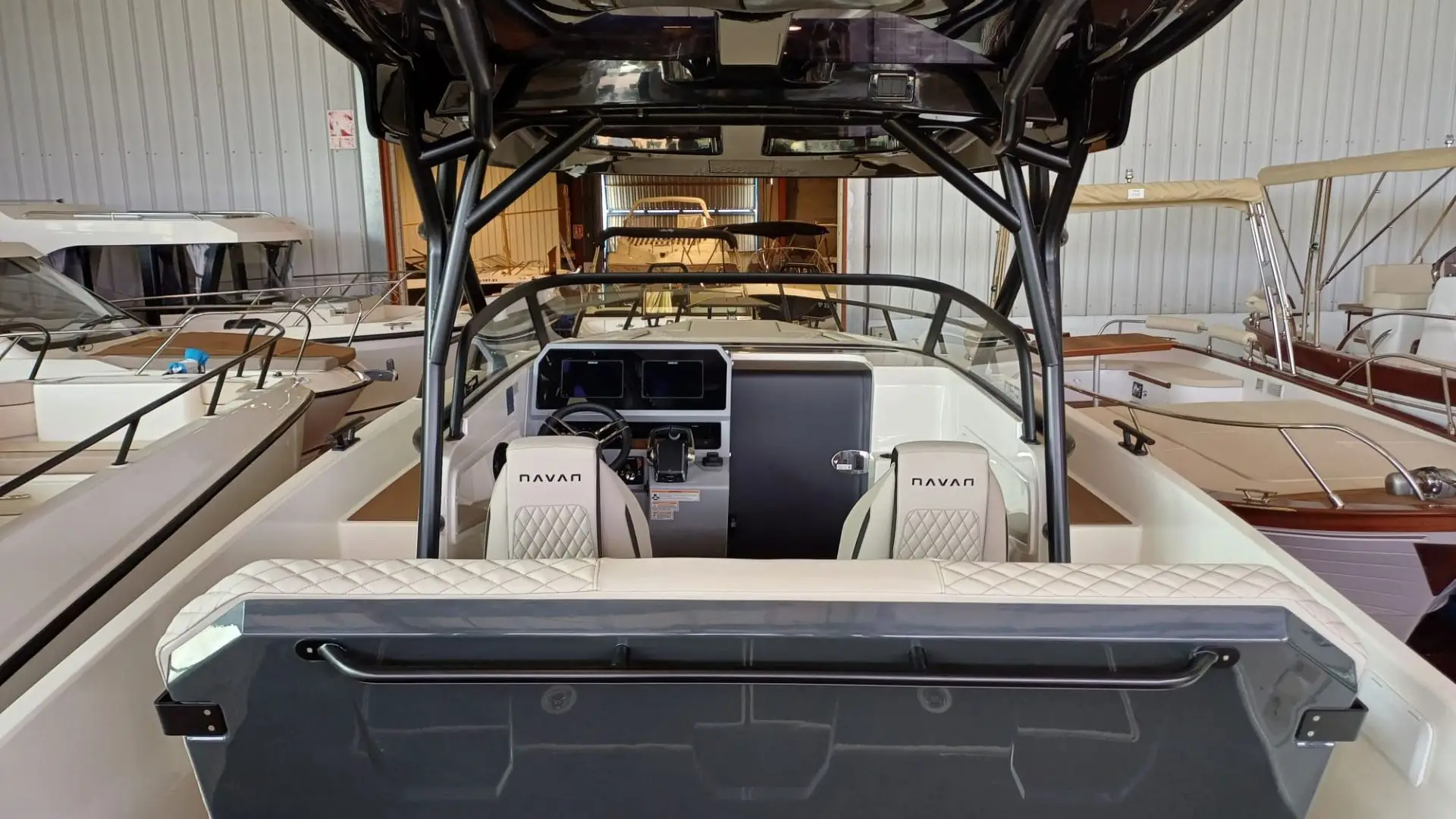 Barco nuevo entrega inmediata Navan S30 - Vista hard top
