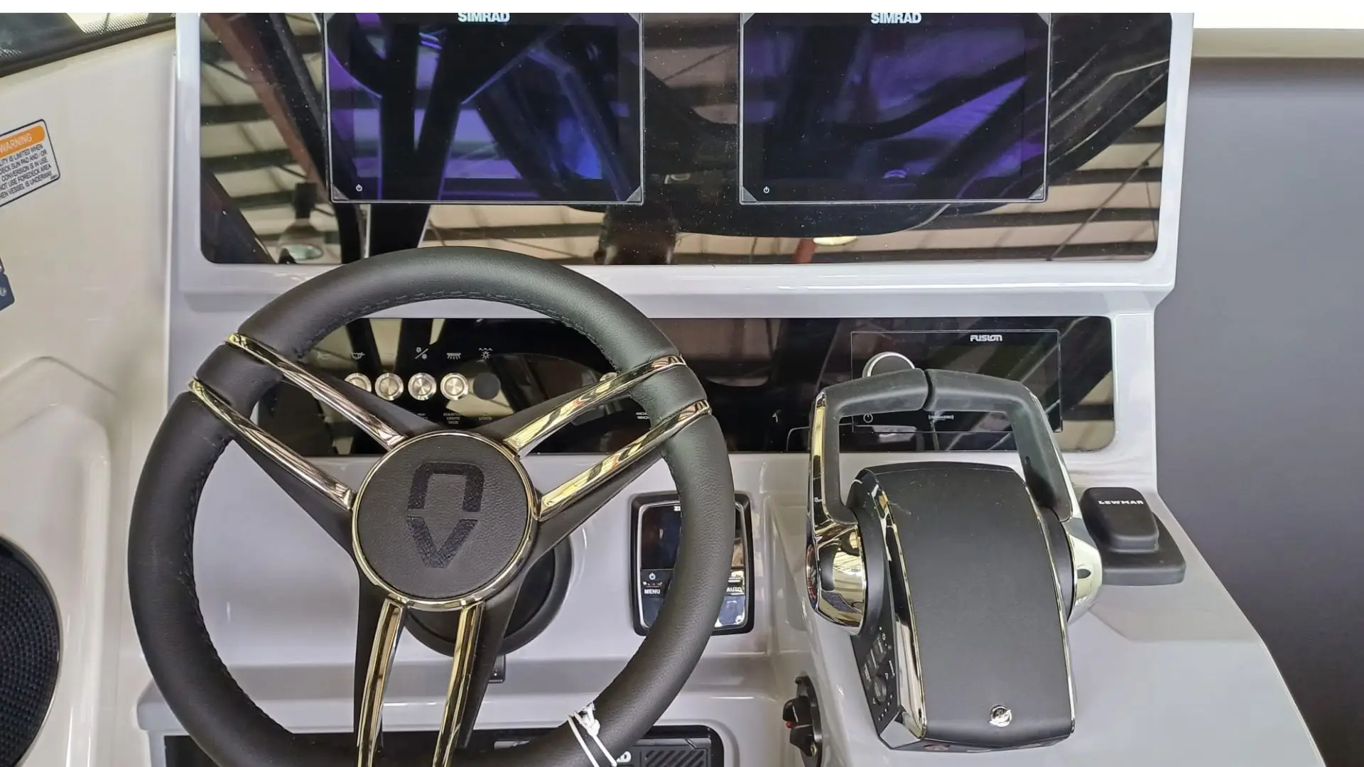 Barco nuevo entrega inmediata Navan S30 - Volante