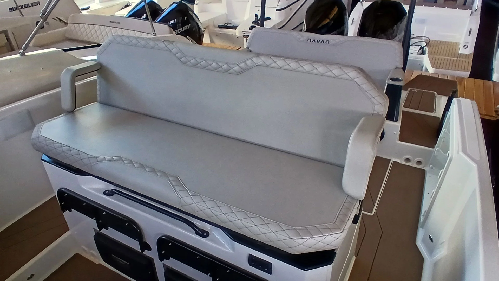 barco-nuevo-entrega-inmediata-navan-s30-asientos