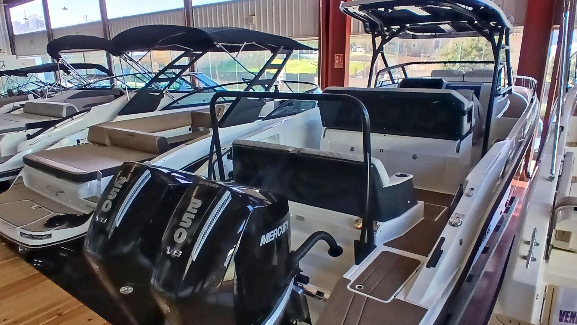 barco-nuevo-entrega-inmediata-navan-s30-en-exposicion