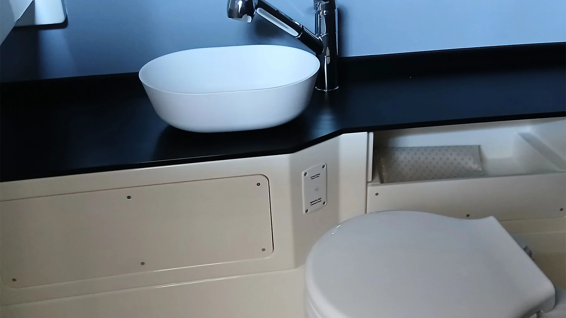 barco-nuevo-entrega-inmediata-navan-s30-lavabo