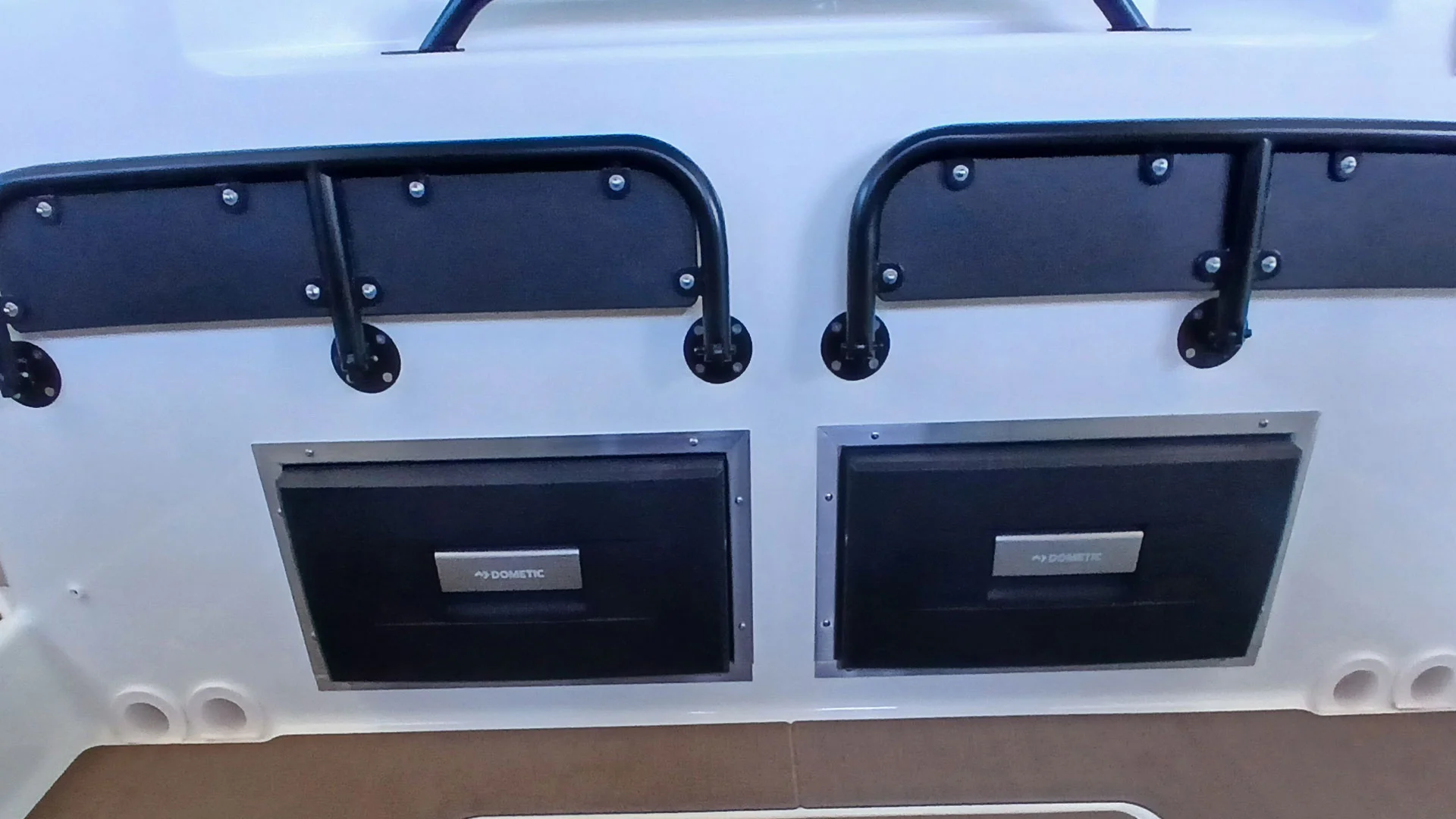 barco-nuevo-entrega-inmediata-navan-s30-neveras