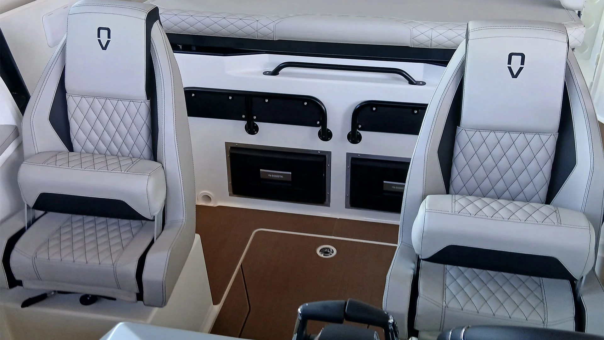 barco-nuevo-entrega-inmediata-navan-s30-piloto-copiloto