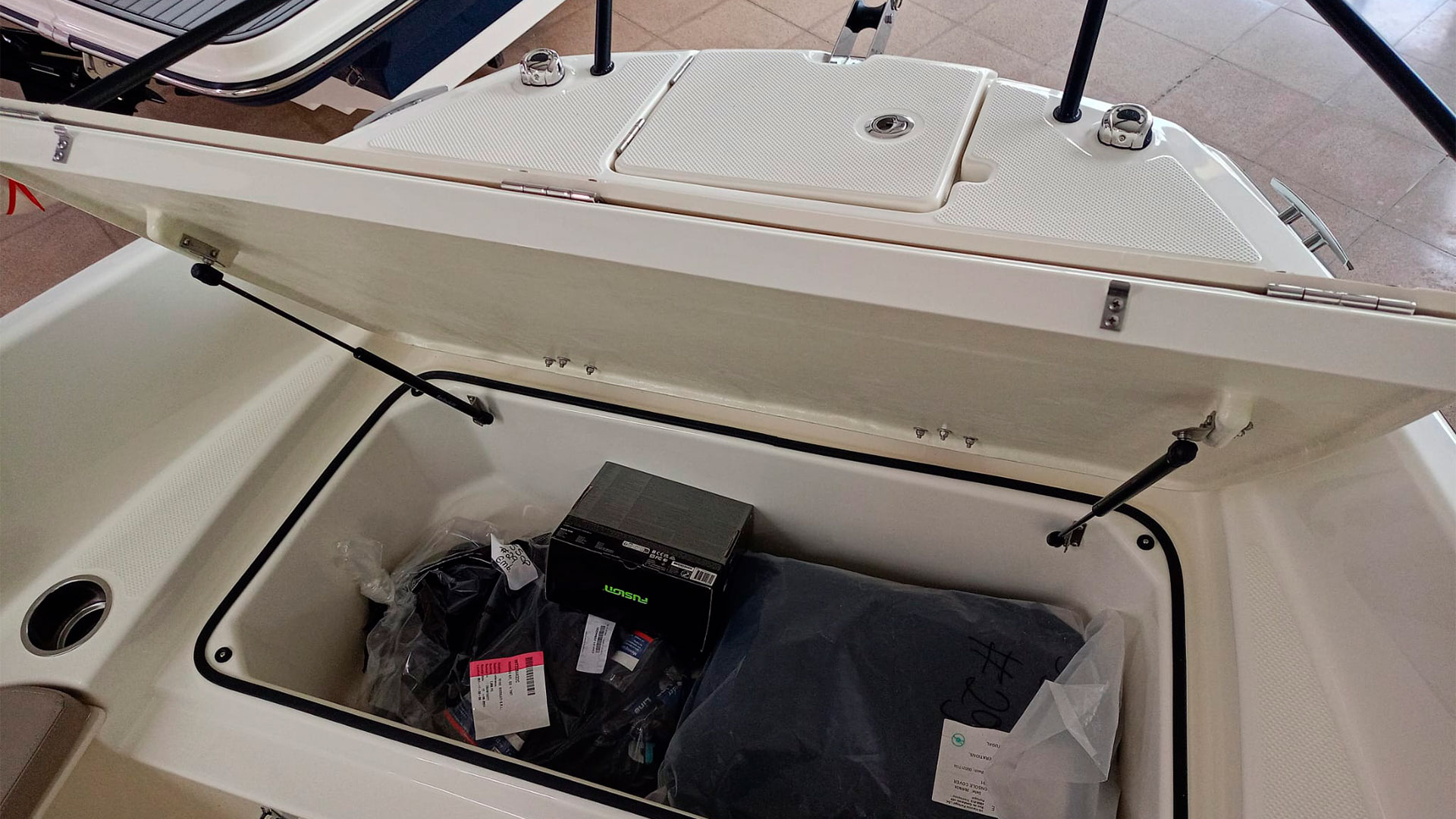 Barco nuevo en stock Quicksilver Activ 555 Open - Tambucho