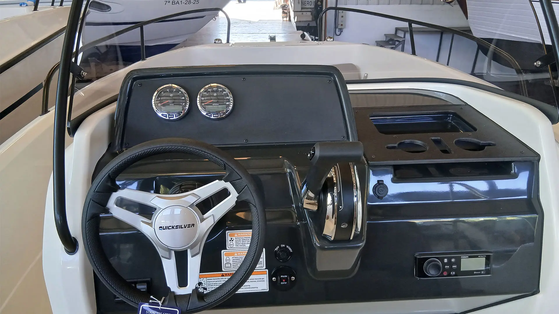 Barco nuevo entrega inmediata Quicksilver Activ 605 Open - Consola