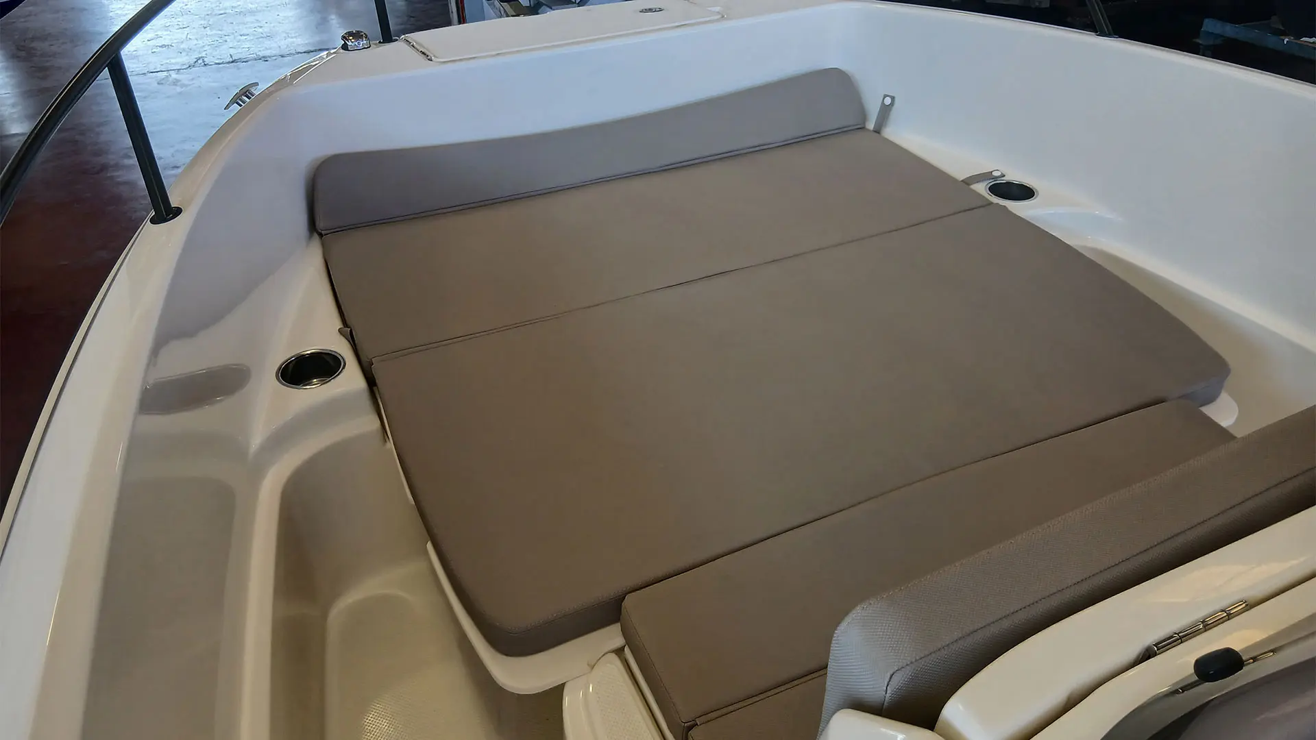 Barco nuevo entrega inmediata Quicksilver Activ 605 Open - Solárium