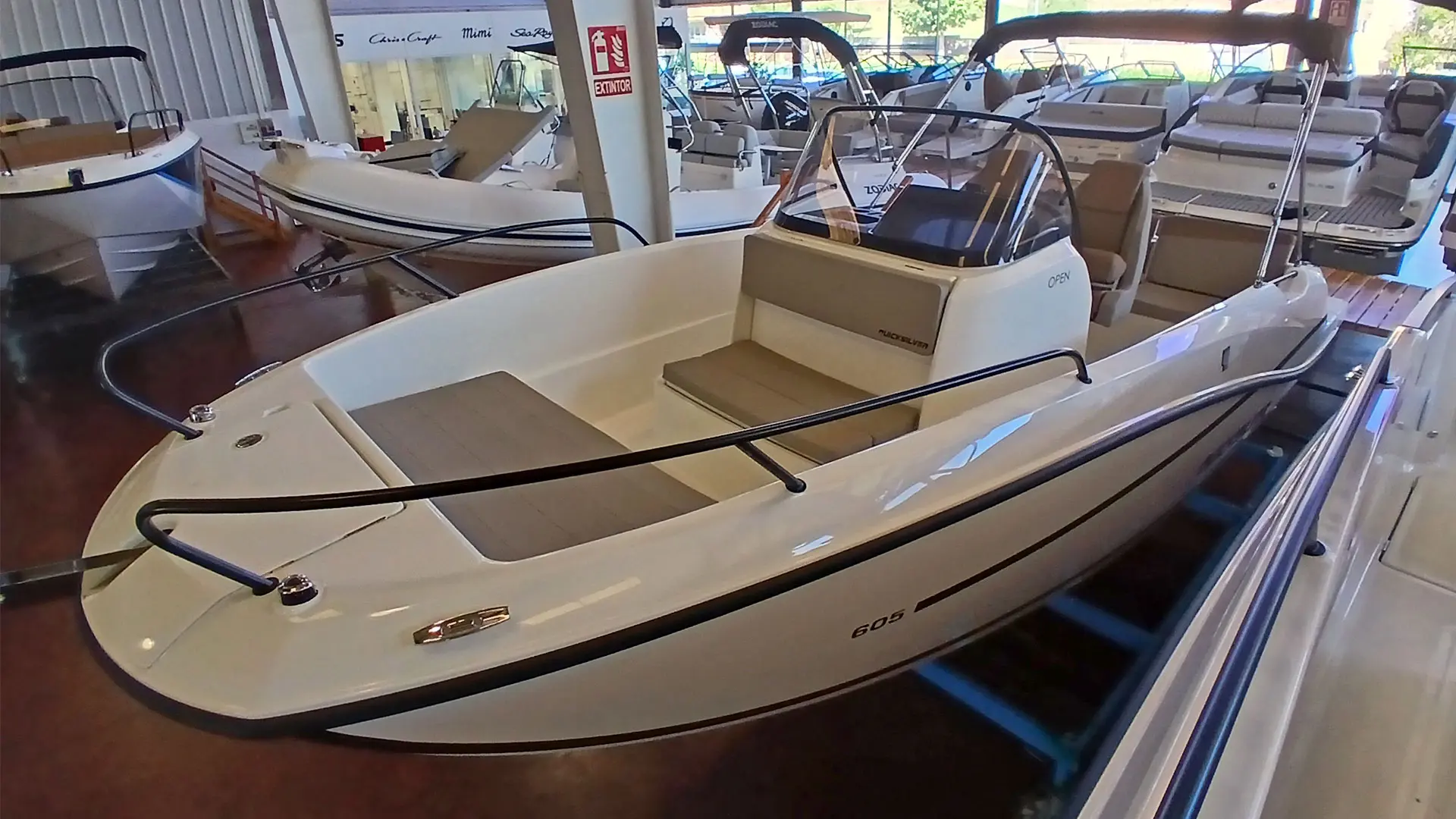 Barco nuevo entrega inmediata Quicksilver Activ 605 Open - Vista aérea