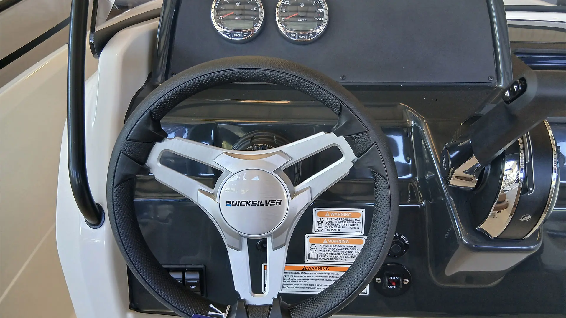 Barco nuevo entrega inmediata Quicksilver Activ 605 Open - Volante