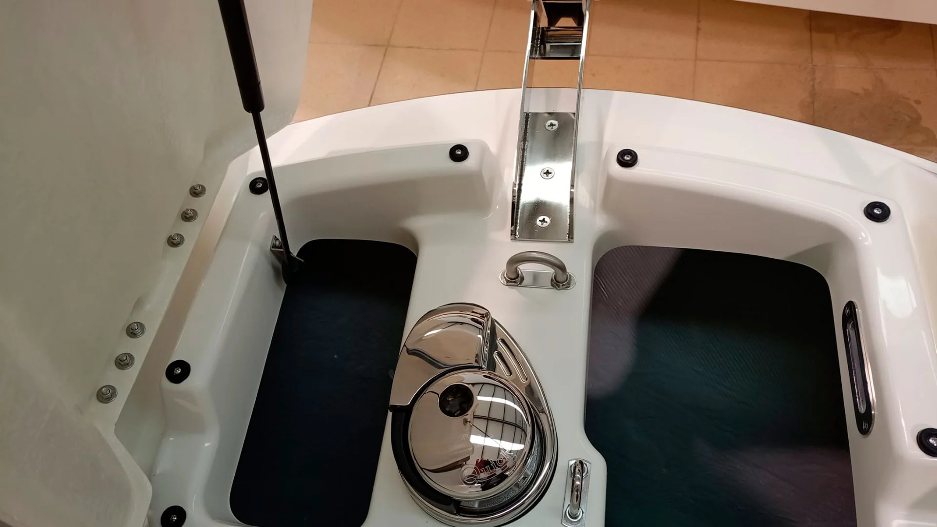 Barco nuevo entrega inmediata Quicksilver Activ 675 Sundeck - Ancla