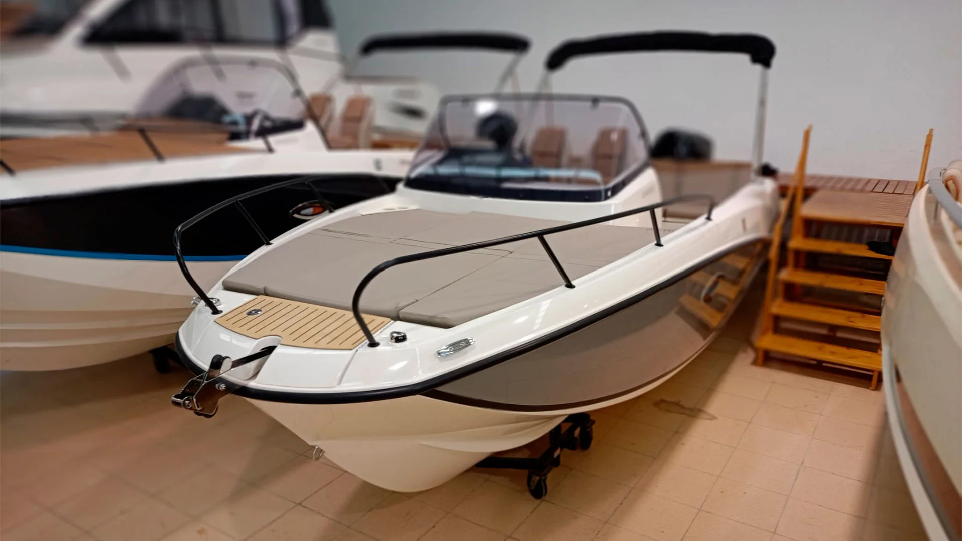 Barco nuevo entrega inmediata Quicksilver Activ 675 Sundeck - Proa