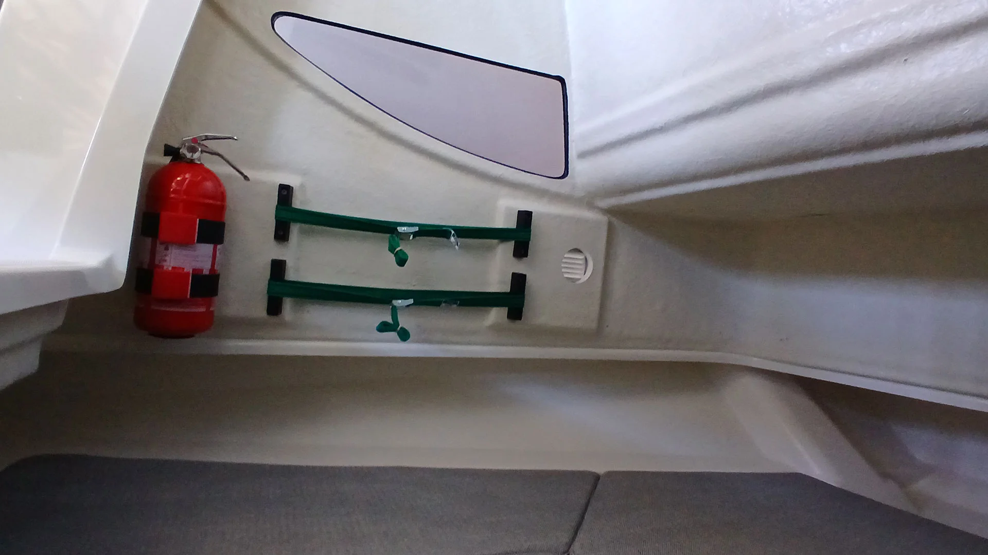 barco-nuevo-entrega-inmediata-quicksilver-activ-705-open-detalle
