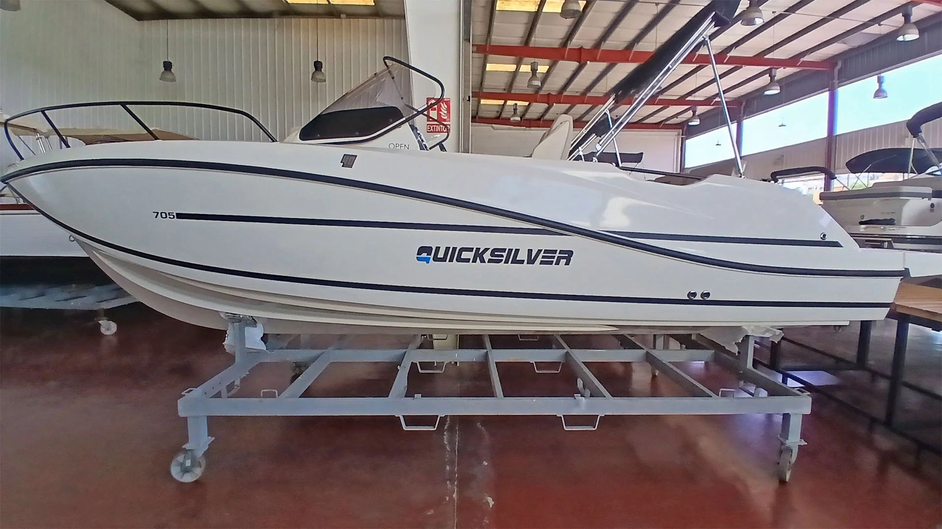 barco-nuevo-entrega-inmediata-quicksilver-activ-705-open-imagen-lateral