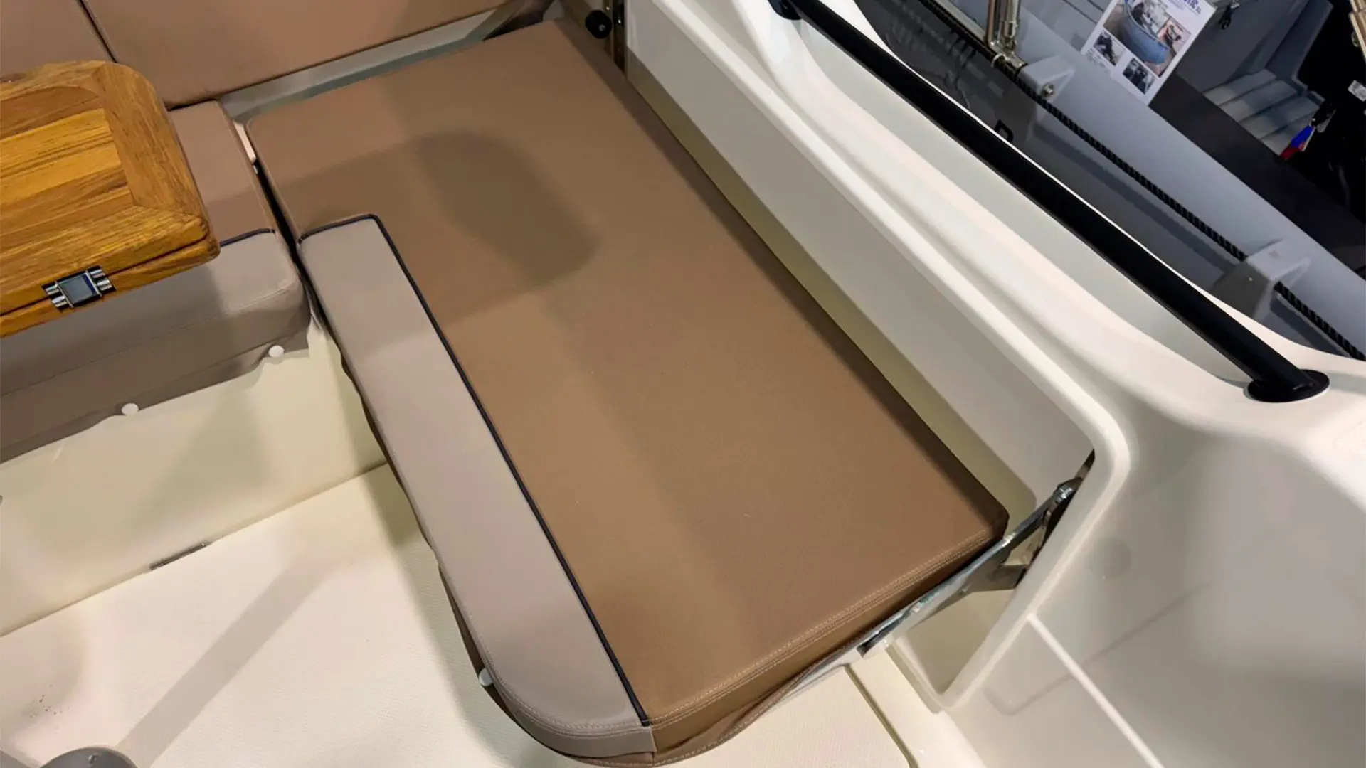 Barco nuevo entrega inmediata Quicksilver Activ 755 Sundeck ap- Asiento adicional