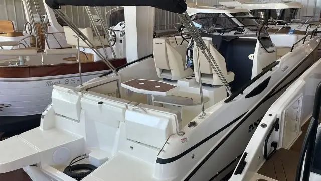 Barco nuevo entrega inmediata Quicksilver Activ 805 Open - Vista general