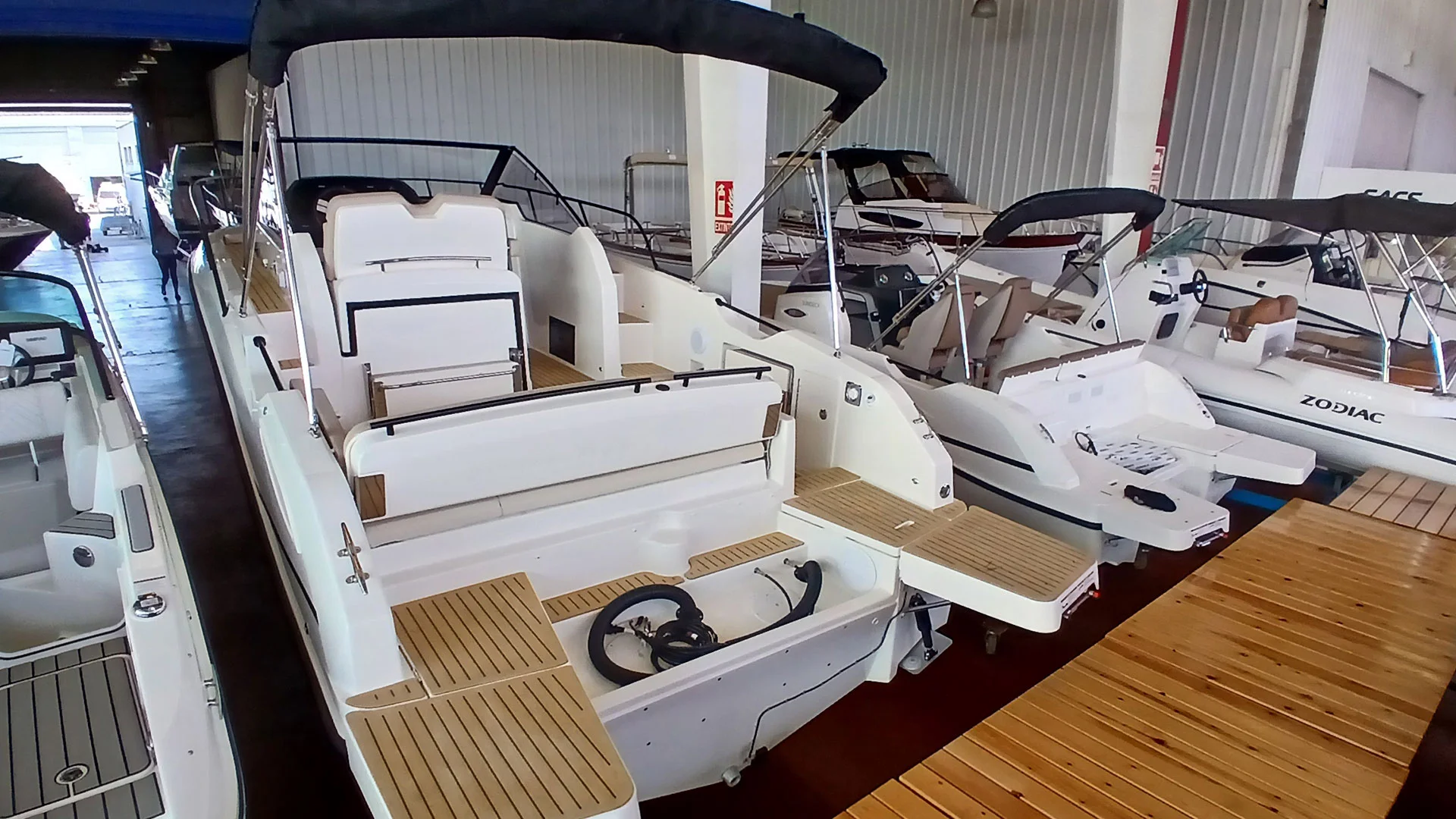 barco-nuevo-entrega-inmediata-quicksilver-activ-875-sundeck-2027