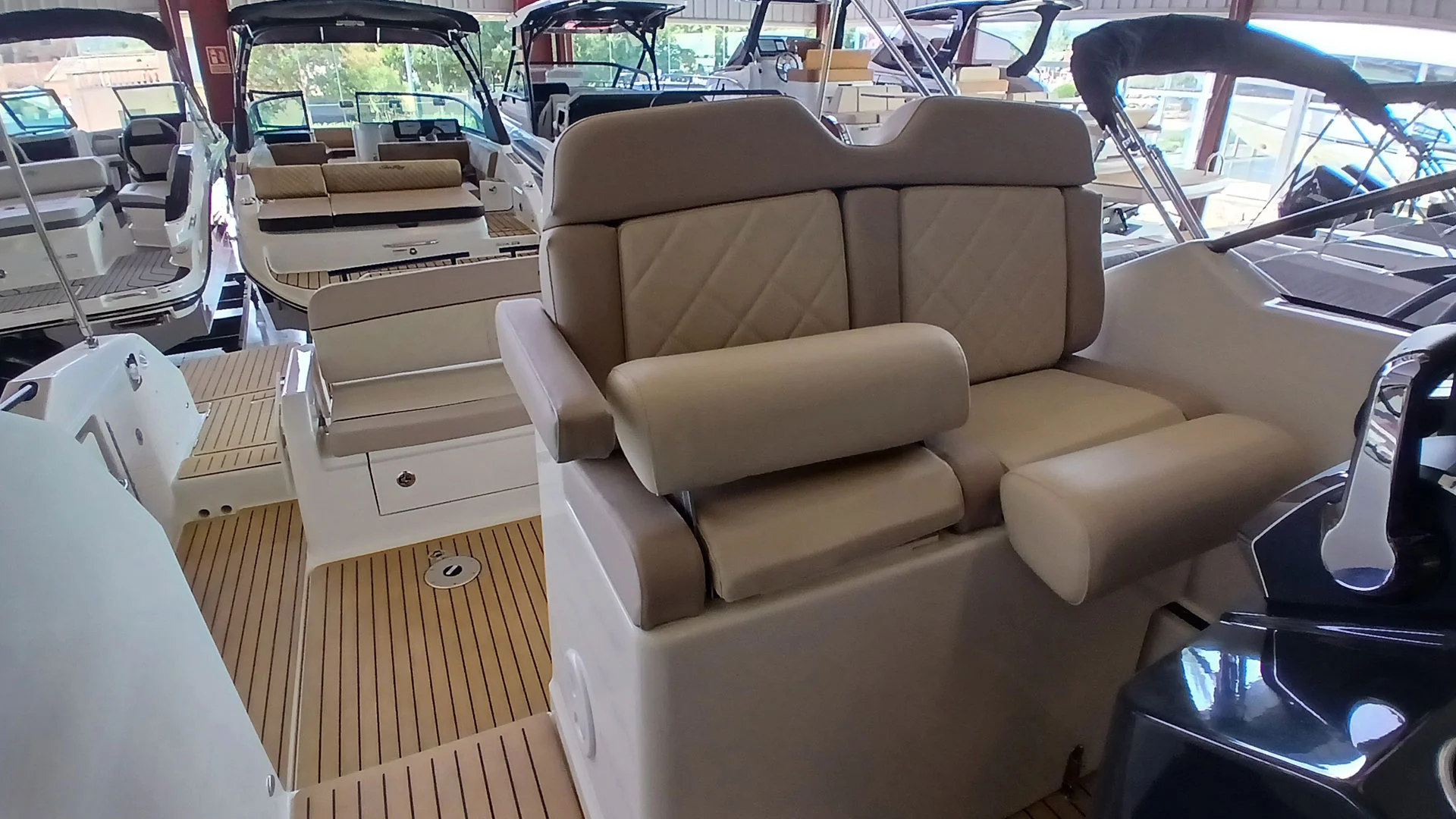 barco-nuevo-entrega-inmediata-quicksilver-activ-875-sundeck-asientos-patron