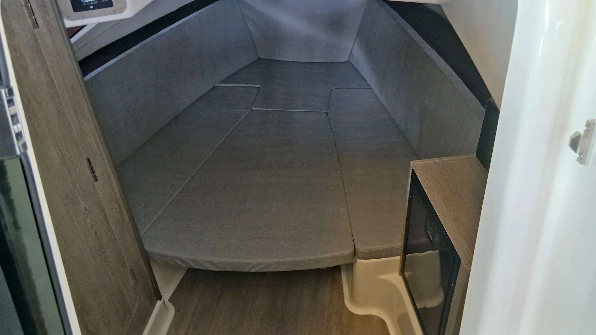 barco-nuevo-entrega-inmediata-quicksilver-activ-875-sundeck-camarote
