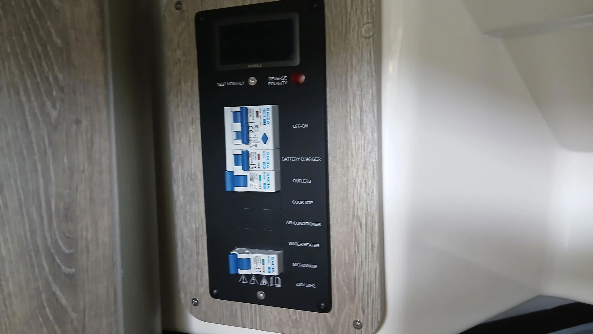 barco-nuevo-entrega-inmediata-quicksilver-activ-875-sundeck-control
