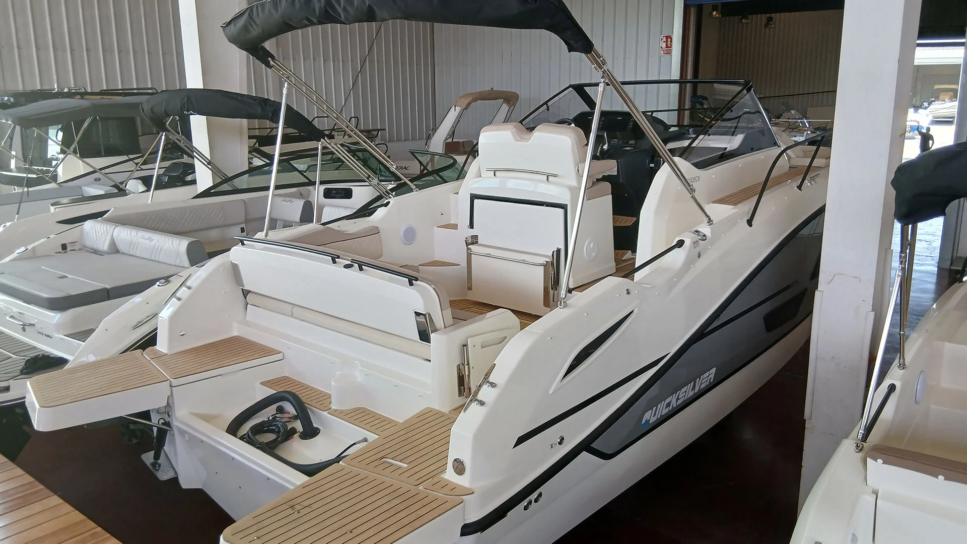 barco-nuevo-entrega-inmediata-quicksilver-activ-875-sundeck-en-venta