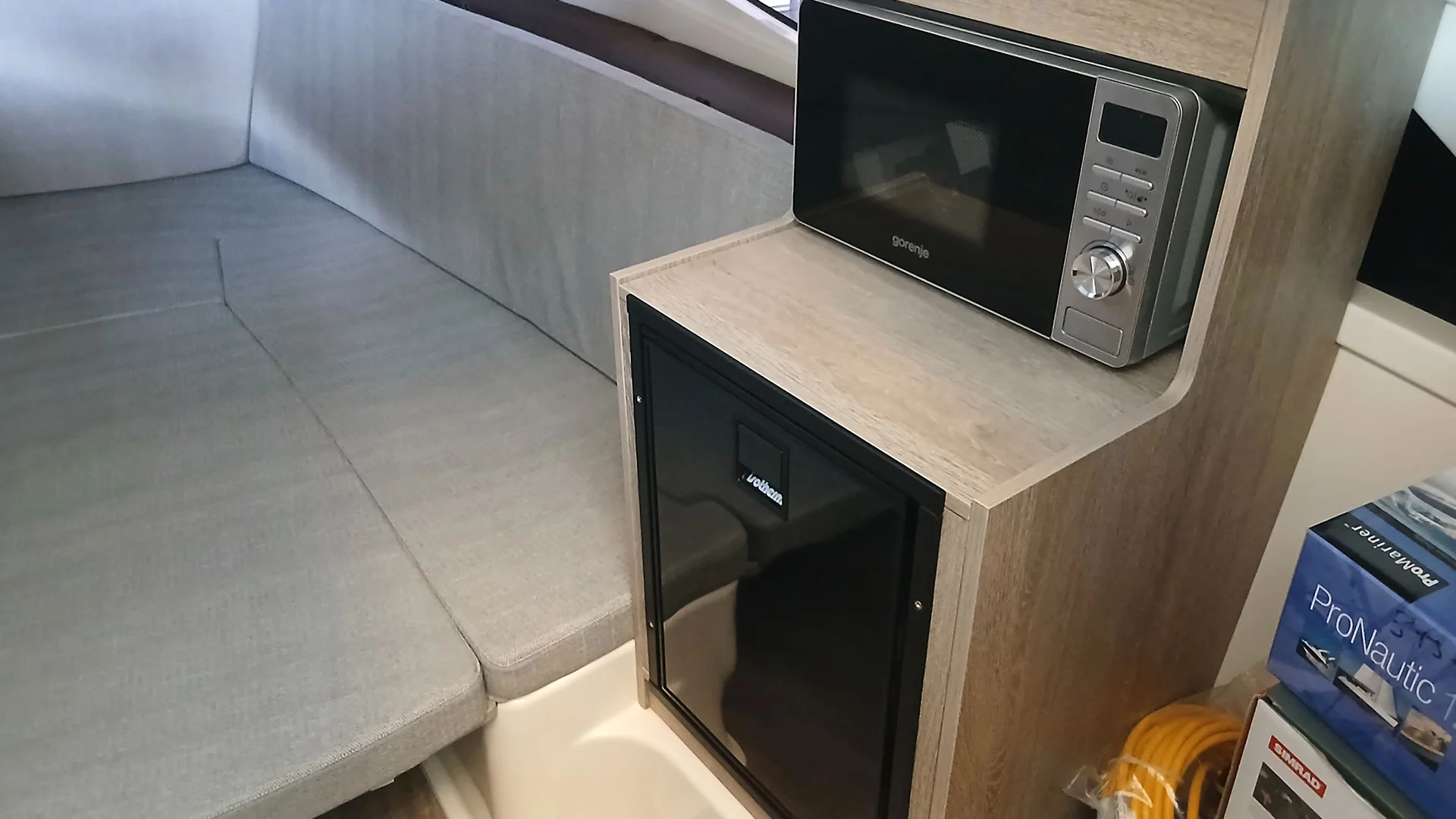 barco-nuevo-entrega-inmediata-quicksilver-activ-875-sundeck-microondas-nevera