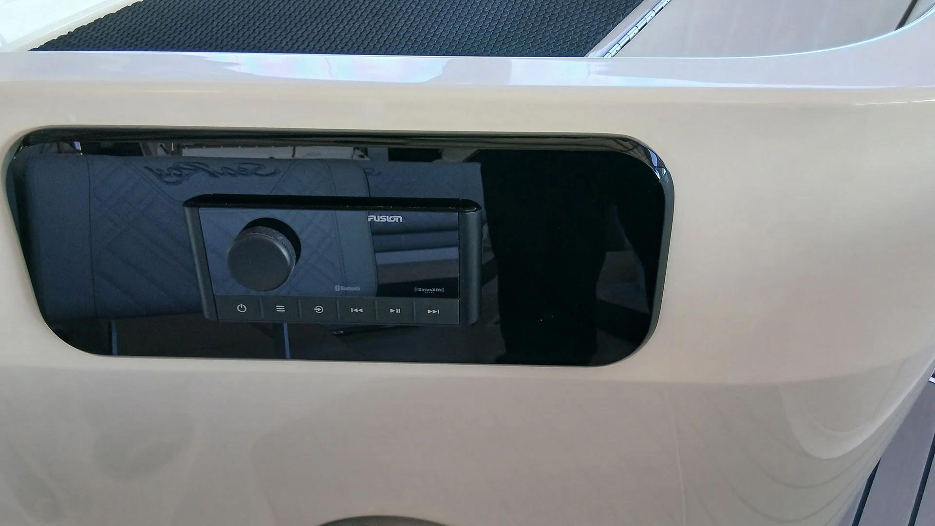 barco-nuevo-entrega-inmediata-sea-ray-sdx-230-audio