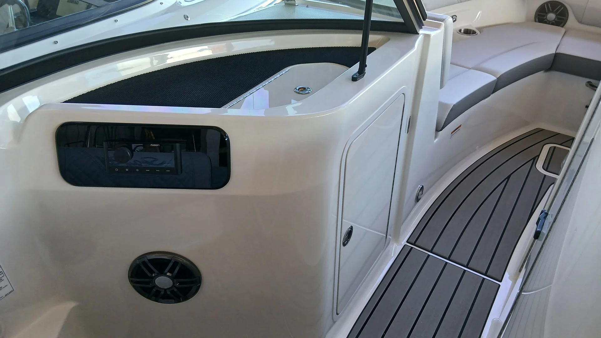 barco-nuevo-entrega-inmediata-sea-ray-sdx-230-copiloto