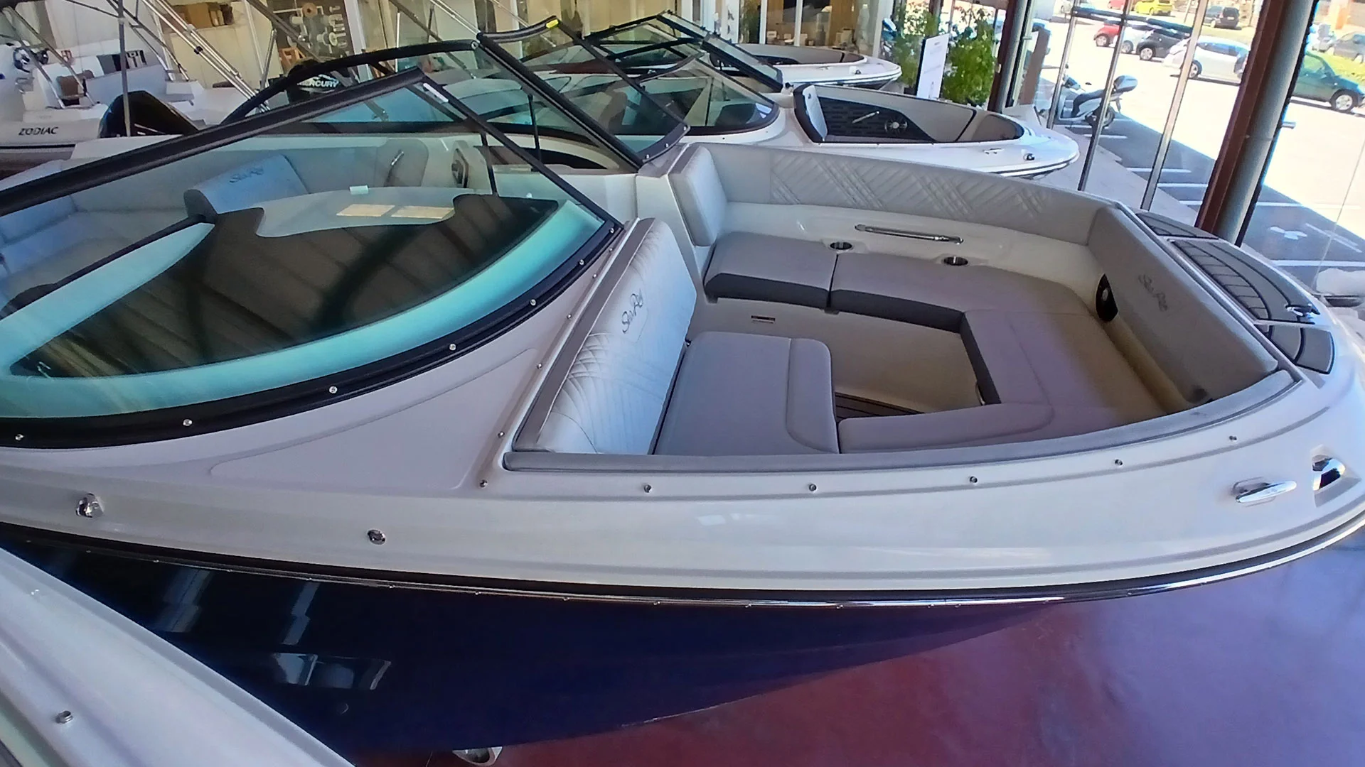 barco-nuevo-entrega-inmediata-sea-ray-sdx-230-vista-solarium